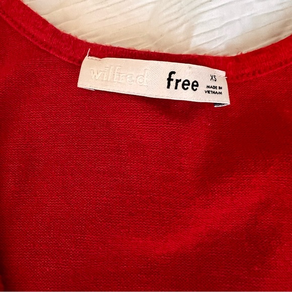Aritzia Babaton Wilfred Free cropped tops bundle (2) XS red pink - Picture 4 of 14